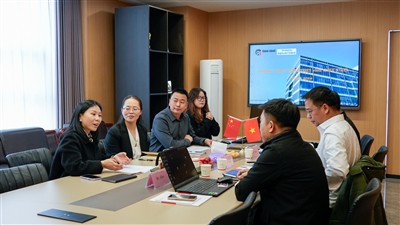 Vjetnamiešu klients apmeklē GNEE STEEL: SPCC auksti velmēta tērauda spoles st...